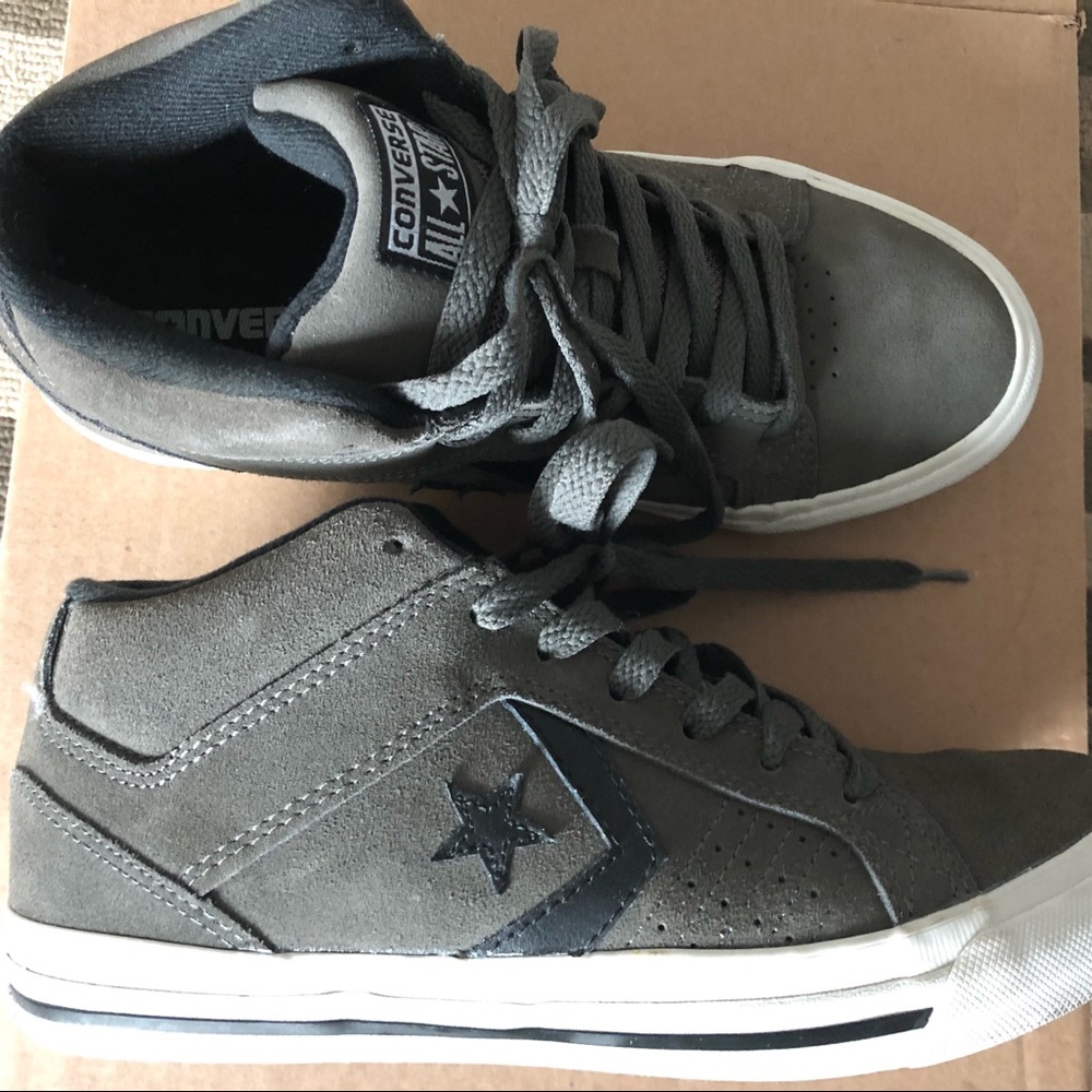 unisex grey converse sneakers
